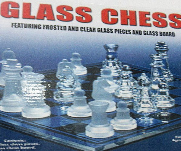 שחמט כלי זכוכית.jpg